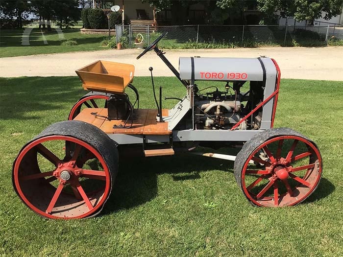 toro old tractor